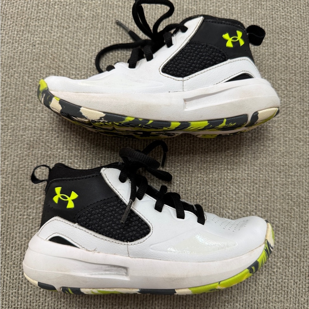 Under Armour Kids Lockdown 5 Basketball